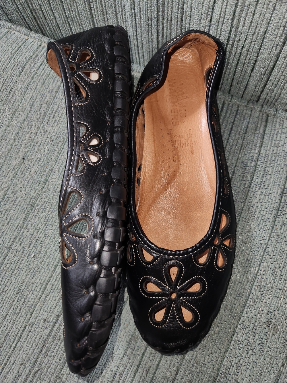 Black Floral Cutout Leather Ballet Flats